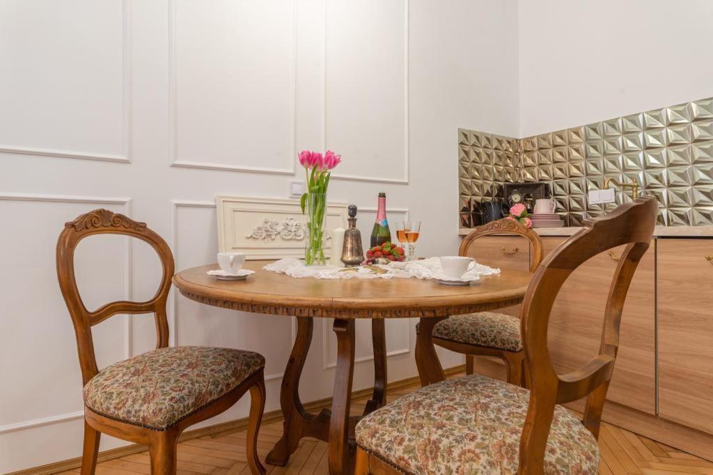 Regina Apartments On Kiraly Street Budapest Esterno foto